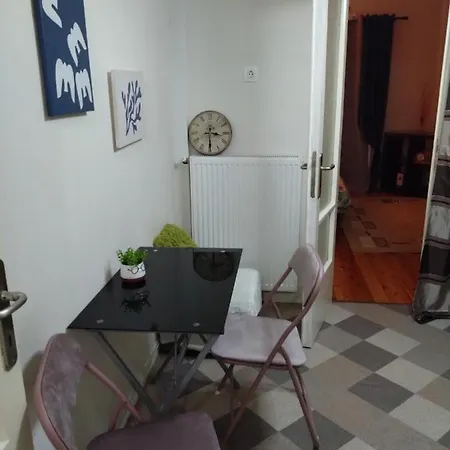 Ermou Apartment